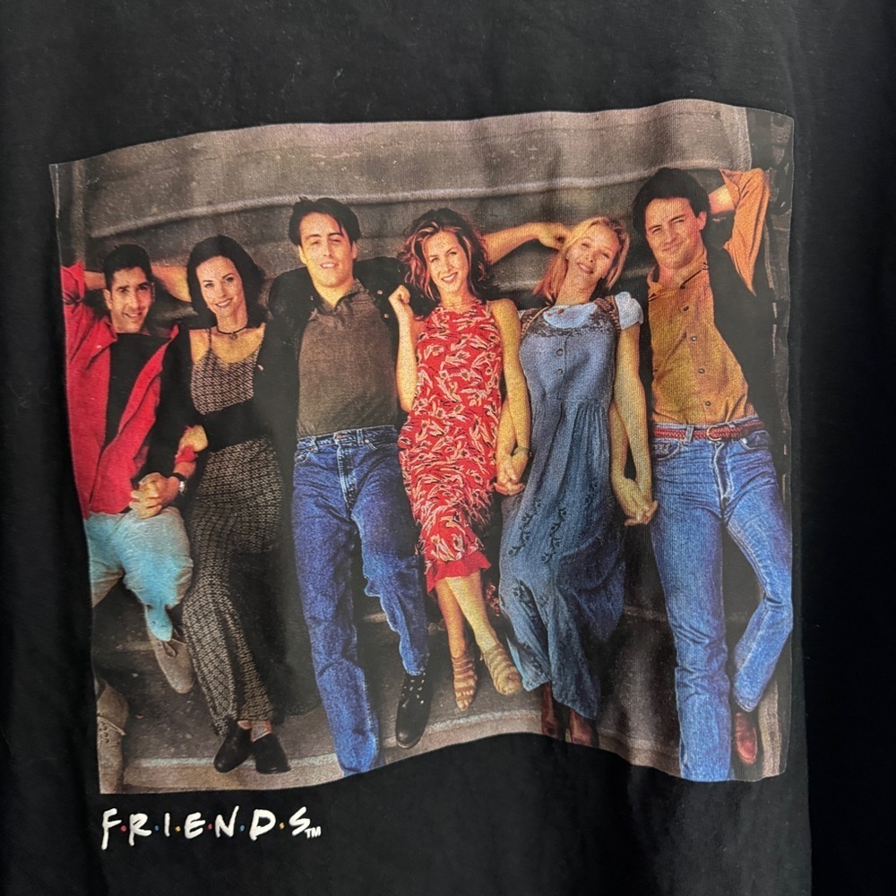 Friends TV Vintage Shirt Size Medium - Picture 4 of 9